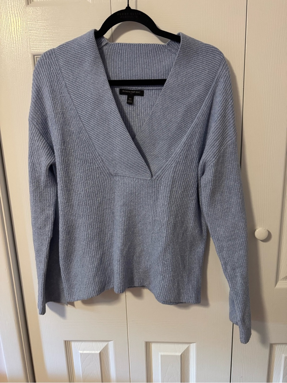 Banana Republic Factory Blue Oversized Collar V-Neck Sweater – XS